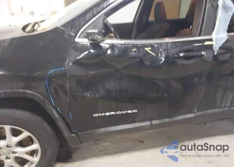 2016 Jeep Cherokee Latitude z USA, uszkodzony, nr VIN 1C4PJMCB8GW163311